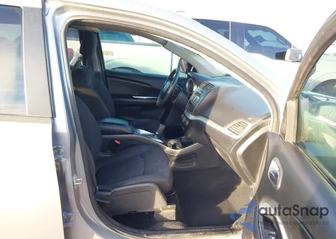 2018 Dodge Journey Se z USA, uszkodzony, nr VIN 3C4PDCAB7JT447949